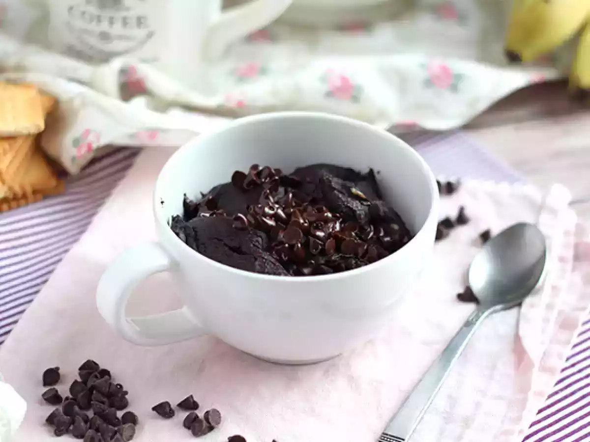 Mug cake med choklad och jordnötssmör i mikrovågsugnen på 1 minut. - foto 2