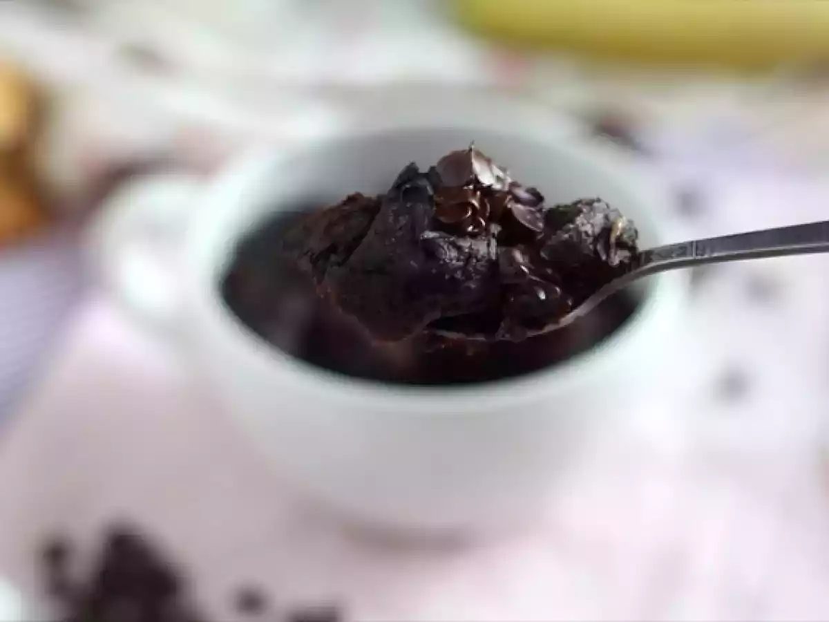 Mug cake med choklad och jordnötssmör i mikrovågsugnen på 1 minut. - foto 3