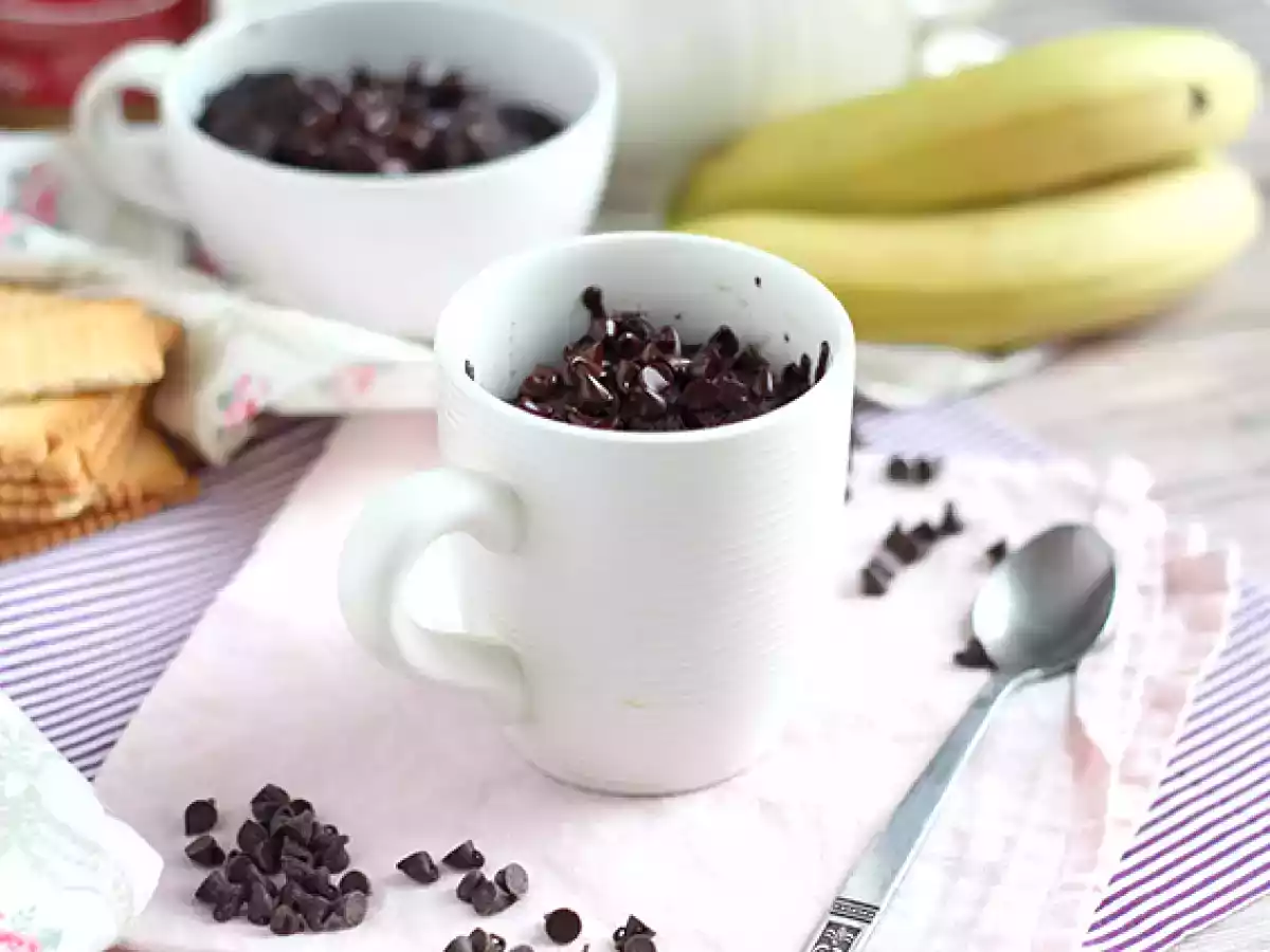 Mug cake med choklad och jordnötssmör i mikrovågsugnen på 1 minut. - foto 4
