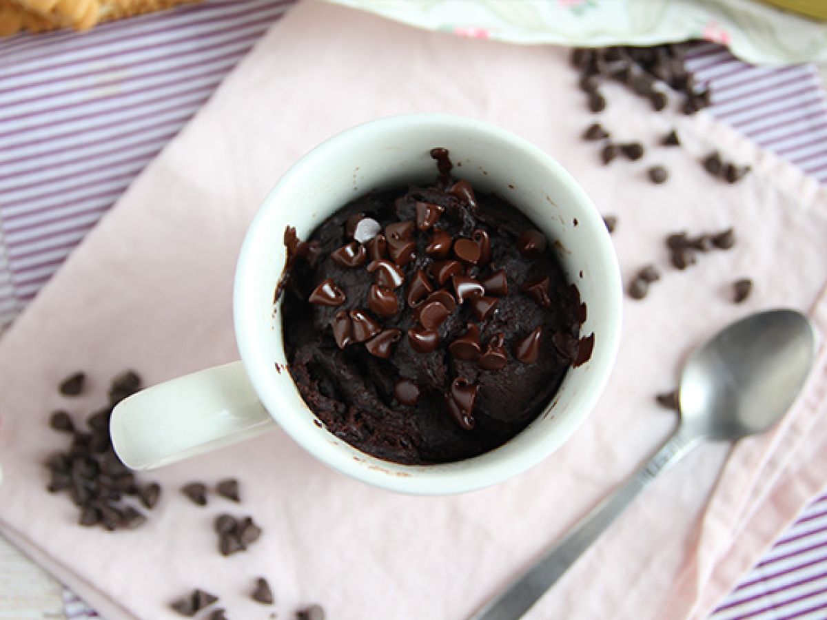 Mug cake med choklad och jordnötssmör i mikrovågsugnen på 1 minut. - foto 6