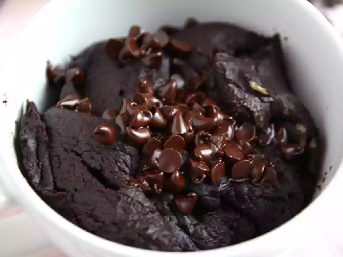 Mug cake med choklad och jordnötssmör i mikrovågsugnen på 1 minut. - foto 7