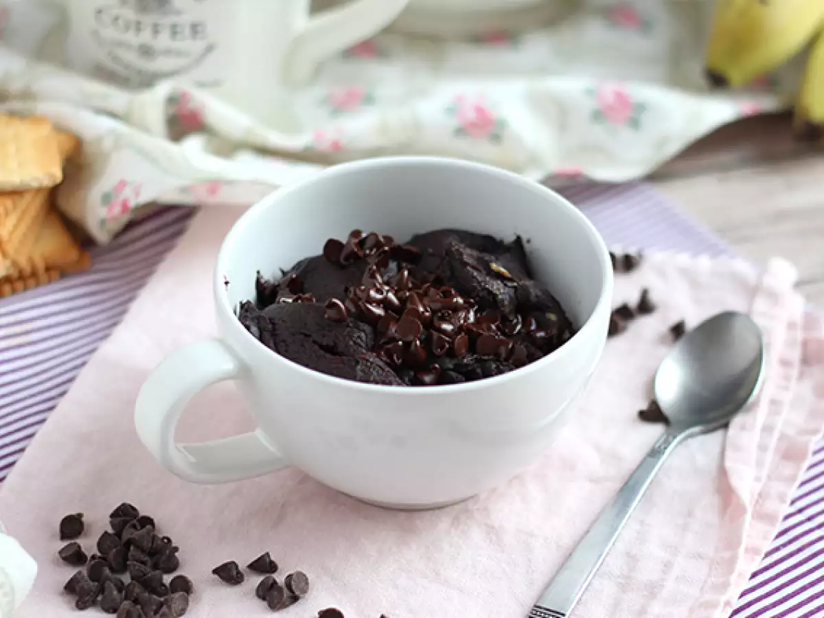 Mugcake med choklad och jordnötssmör i mikrovågsugn på 1 minut - foto 2