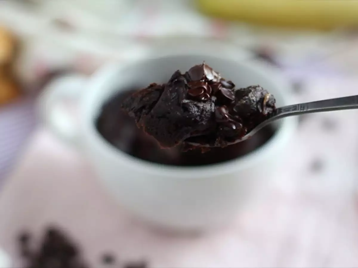 Mugcake med choklad och jordnötssmör i mikrovågsugn på 1 minut - foto 3