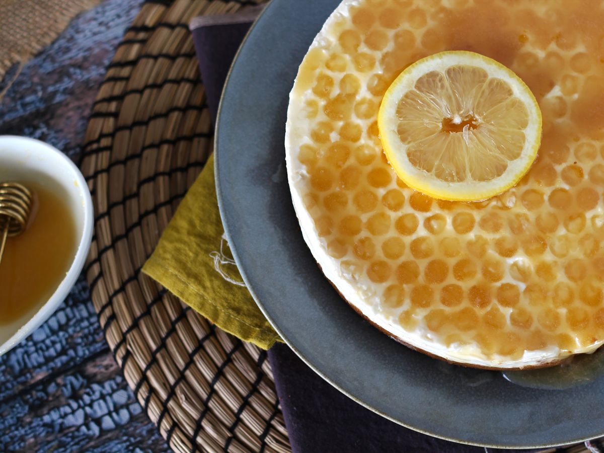 No-bake citron- och honungscheesecake (handledning för tårtdekoration)