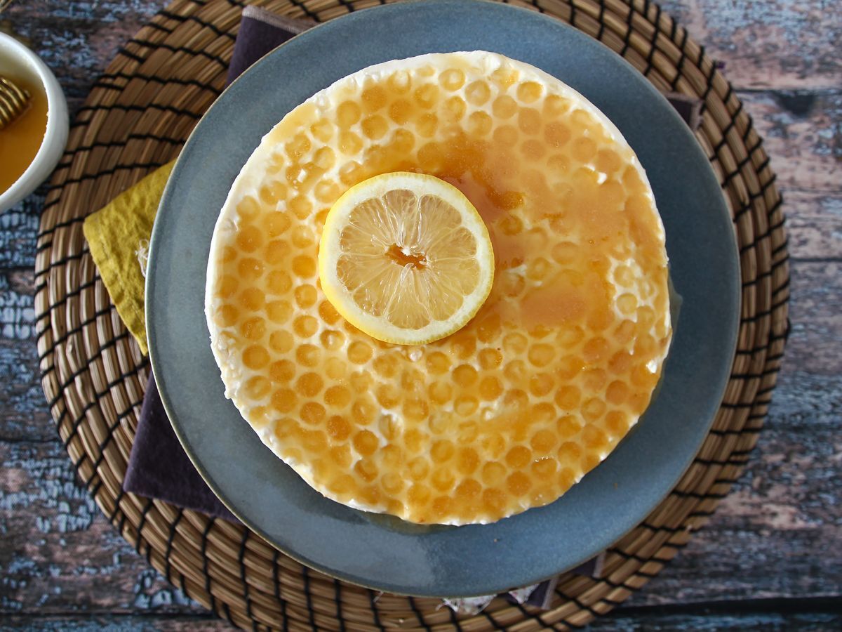 No-bake citron- och honungscheesecake (handledning för tårtdekoration) - foto 3