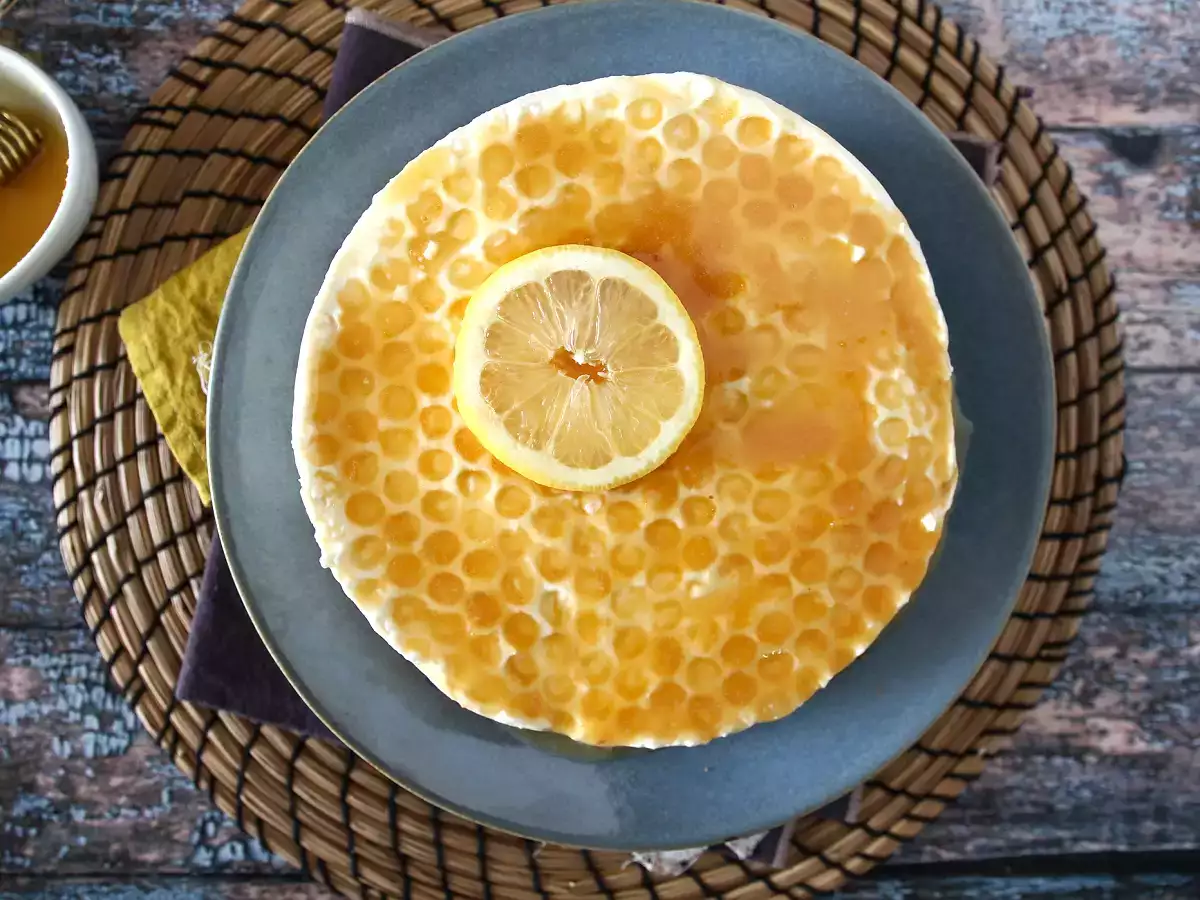 No-bake citron- och honungscheesecake (handledning för tårtdekoration) - foto 3