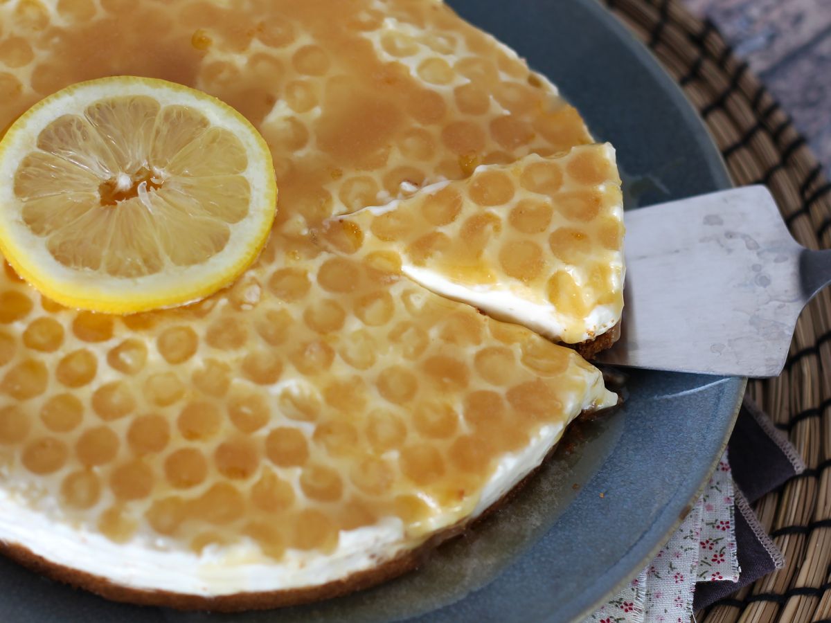 No-bake citron- och honungscheesecake (handledning för tårtdekoration) - foto 5