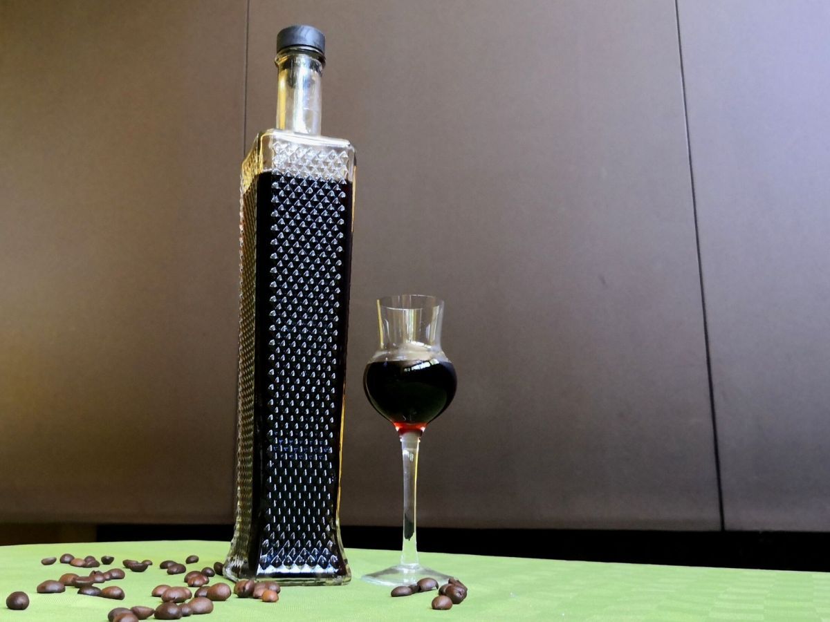 Nocino, receptet och ingredienserna för att göra det hemma - foto 4