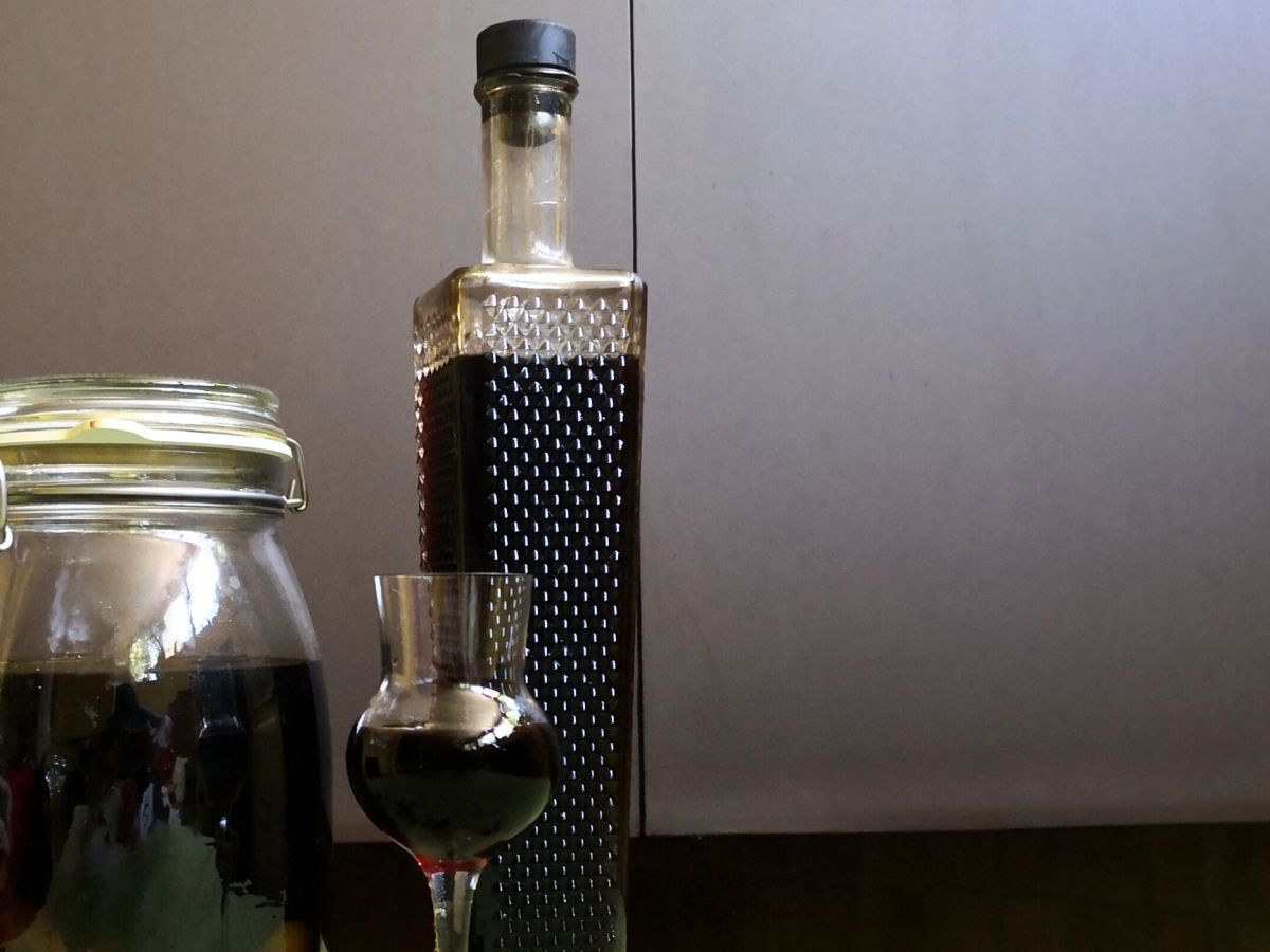 Nocino, receptet och ingredienserna för att göra det hemma - foto 6