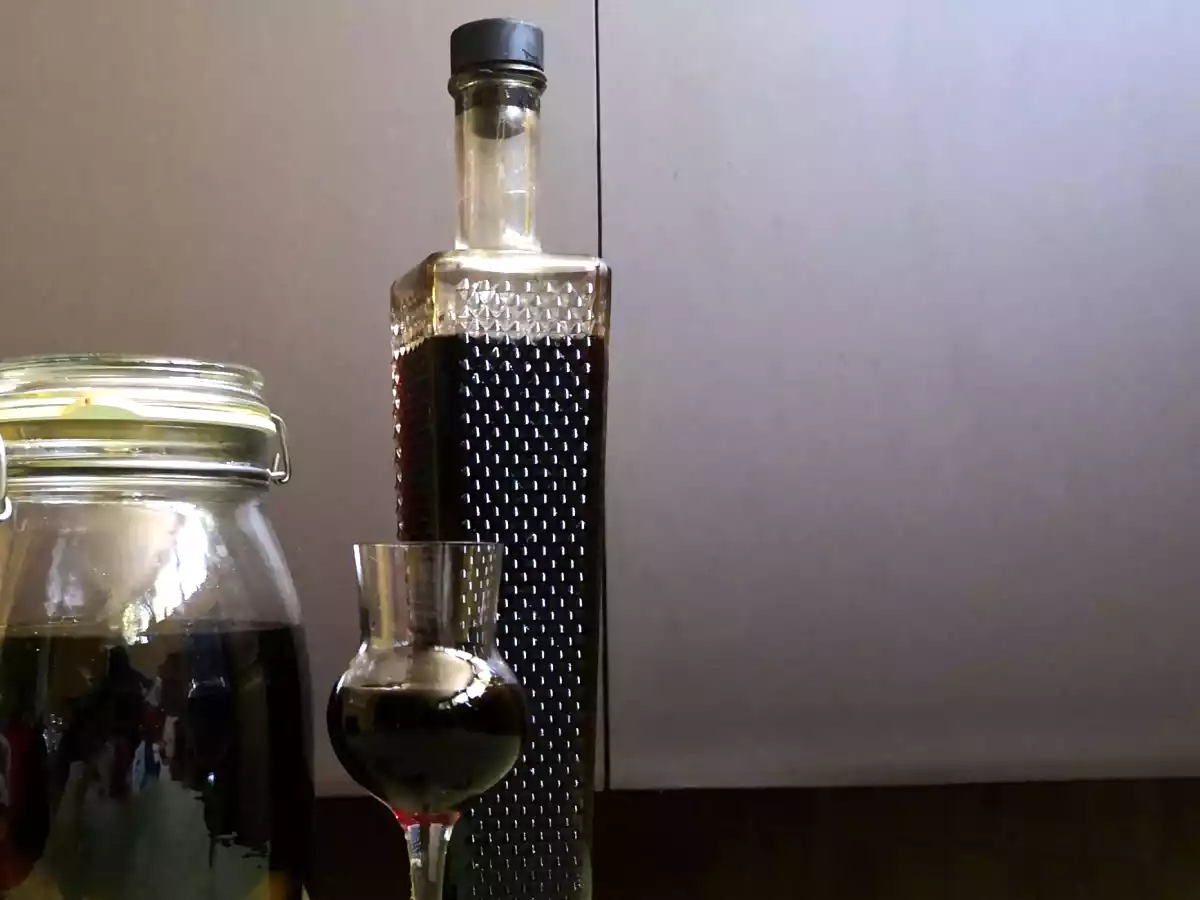 Nocino, receptet och ingredienserna för att göra det hemma - foto 6