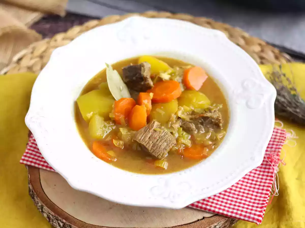 Nötkött- och potatisgryta i tryckkokare - foto 3