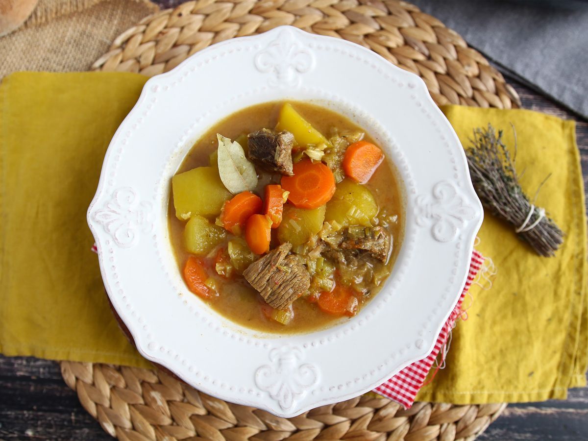 Nötkött- och potatisgryta i tryckkokare - foto 4