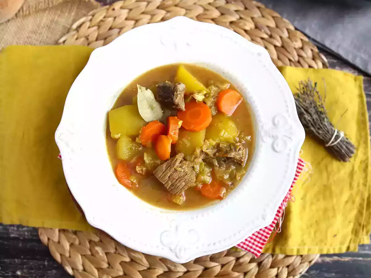 Nötkött- och potatisgryta i tryckkokare - foto 4