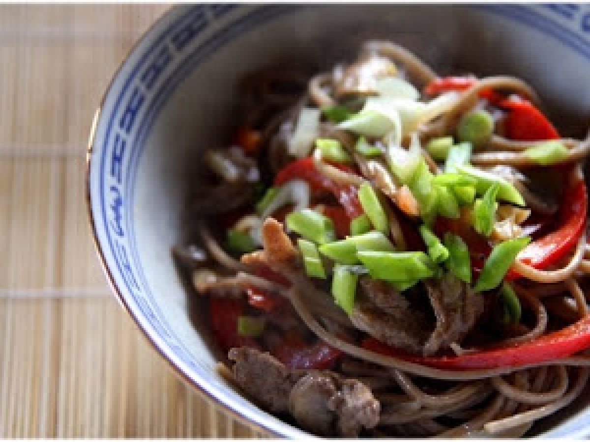 Nötkött Yakisoba