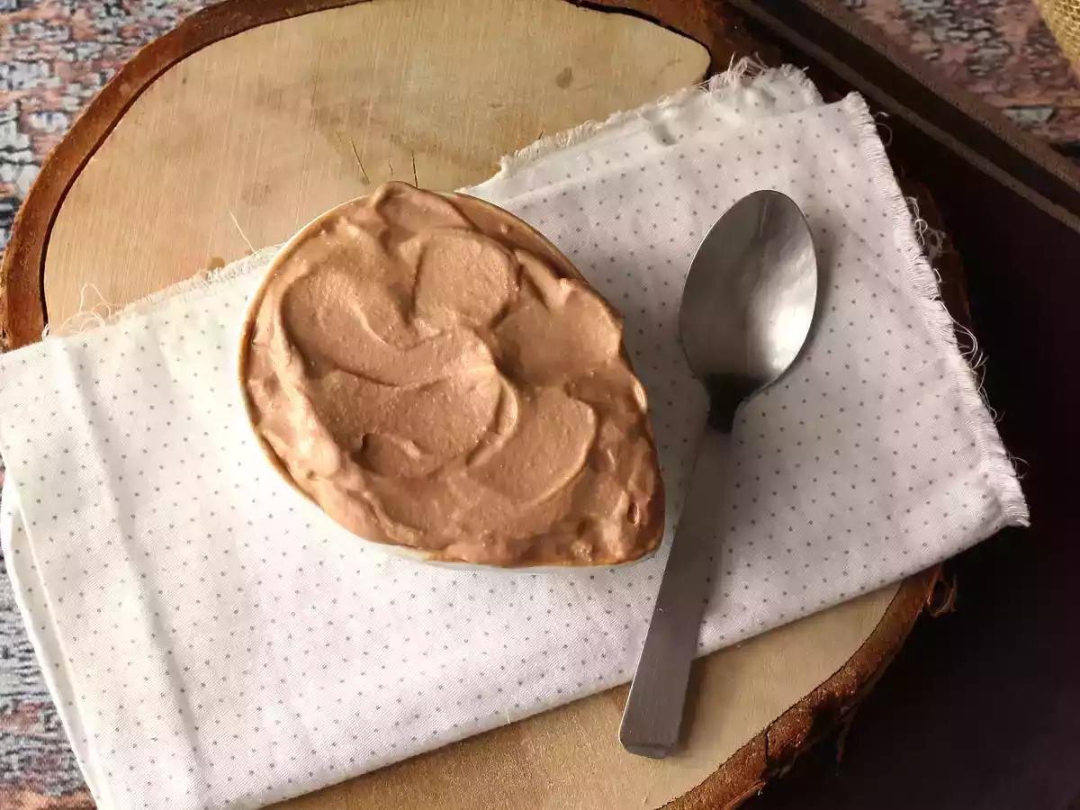 Nutella-grädde, perfekt för att toppa tårtor och lagerkakor - foto 3