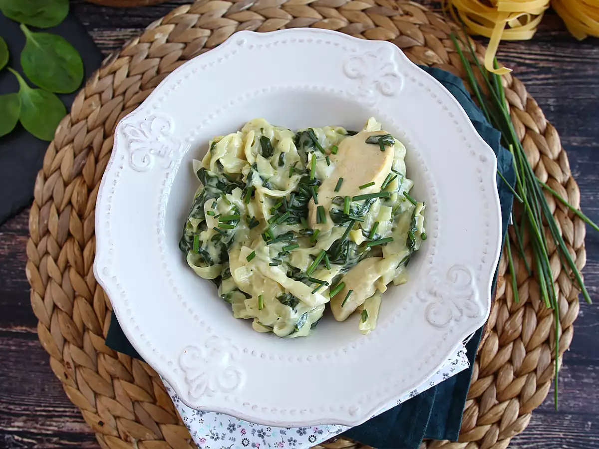 One pot-pasta med spenat, getost och kyckling - foto 3