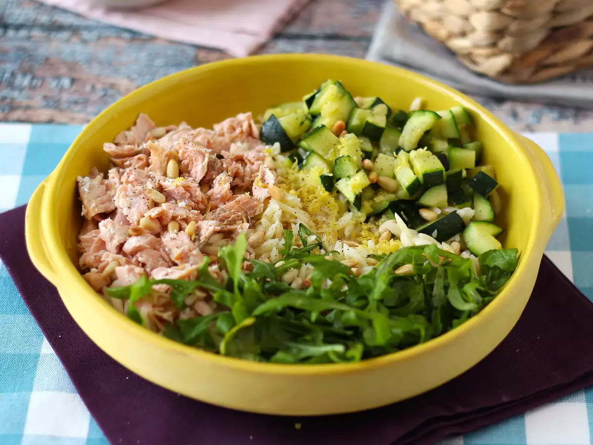 Orzo pastasallad med lax och zucchini - foto 9