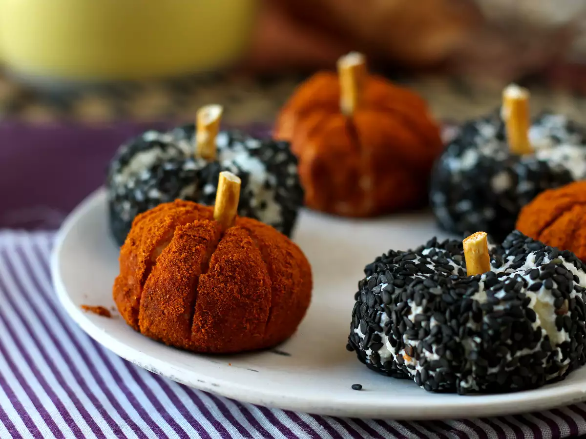 Ostbollar att bre på i form av pumpor – perfekta till Halloween! - foto 2