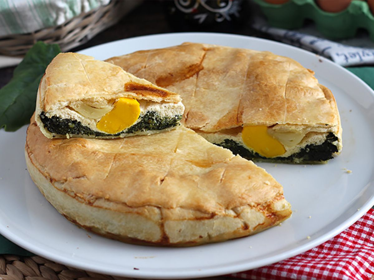 Paj med spenat, ricotta och ägg - italiensk Torta Pasqualina