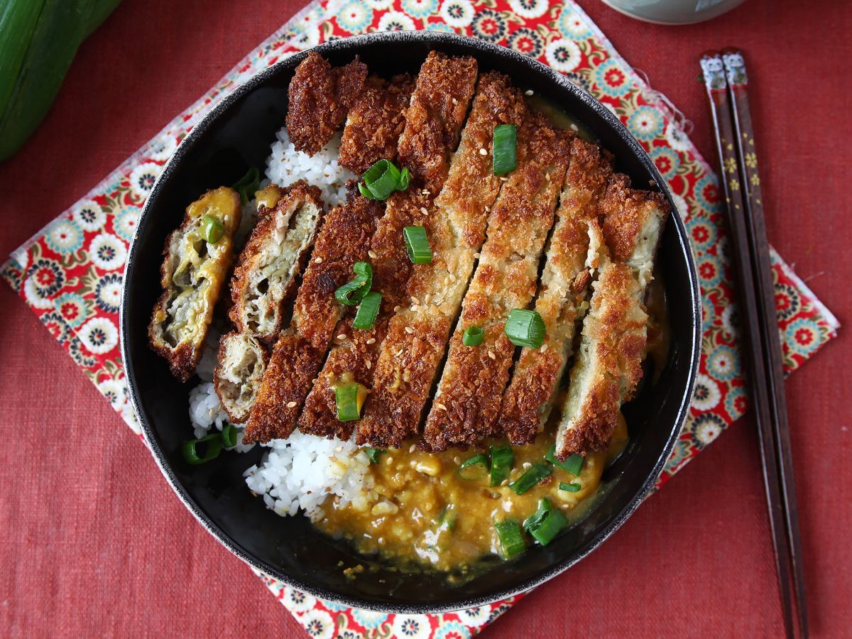 Panerad aubergine med pankoströbröd, katsu-liknande japansk curry men vegetarisk - foto 2