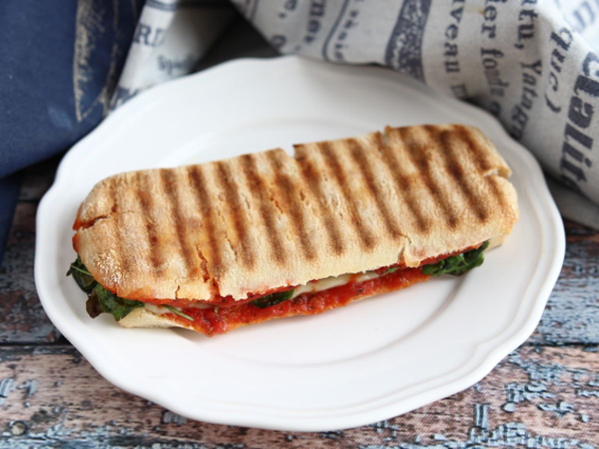 Panini med chorizo och emmentaler - foto 2