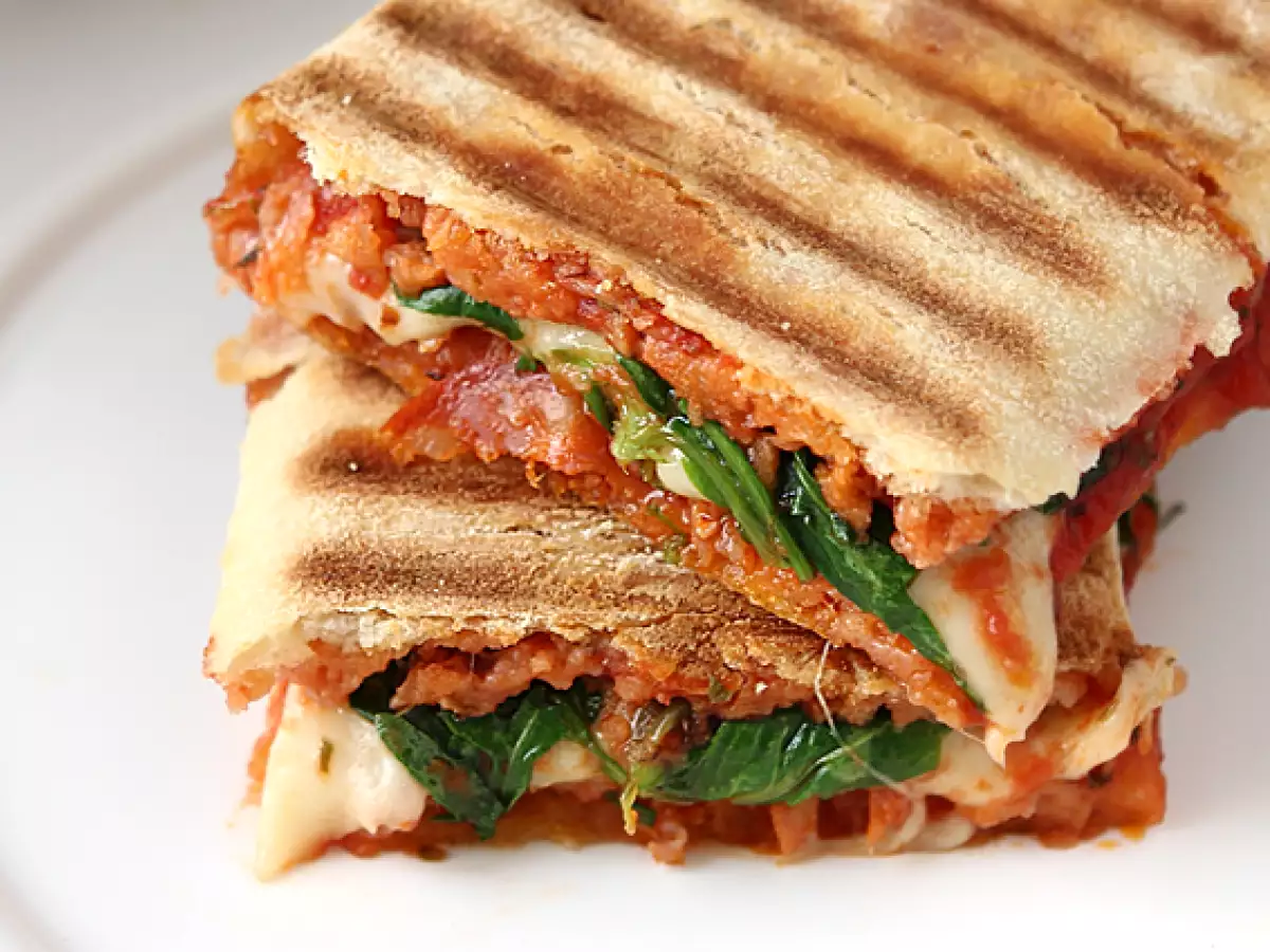 Panini med chorizo och emmentalerost - foto 3