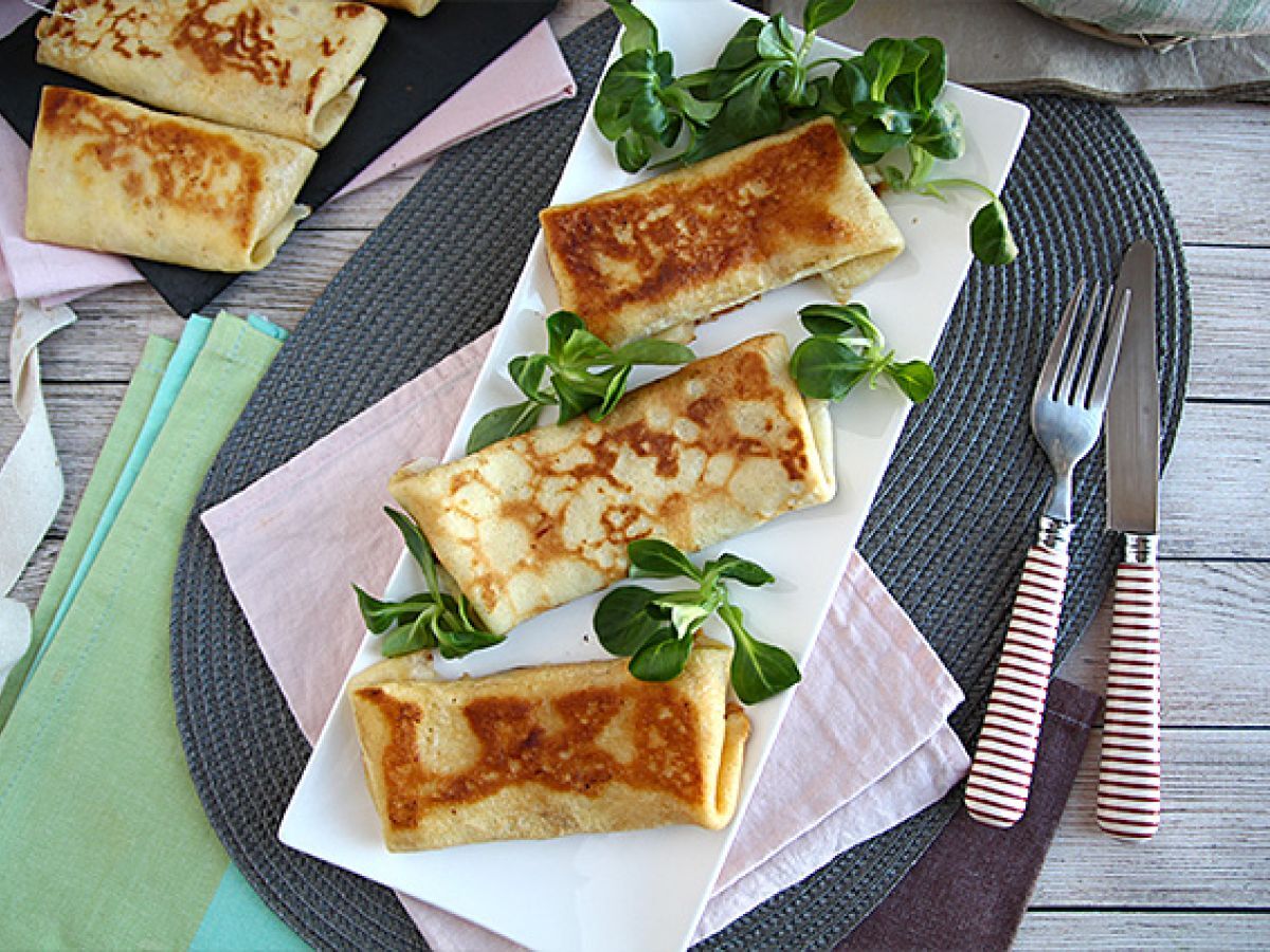 Pannkakor fyllda med béchamelsås, ost och skinka - foto 6