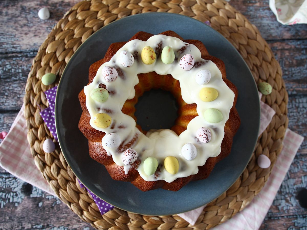 Påskbottentårta med citron och vit choklad - foto 6
