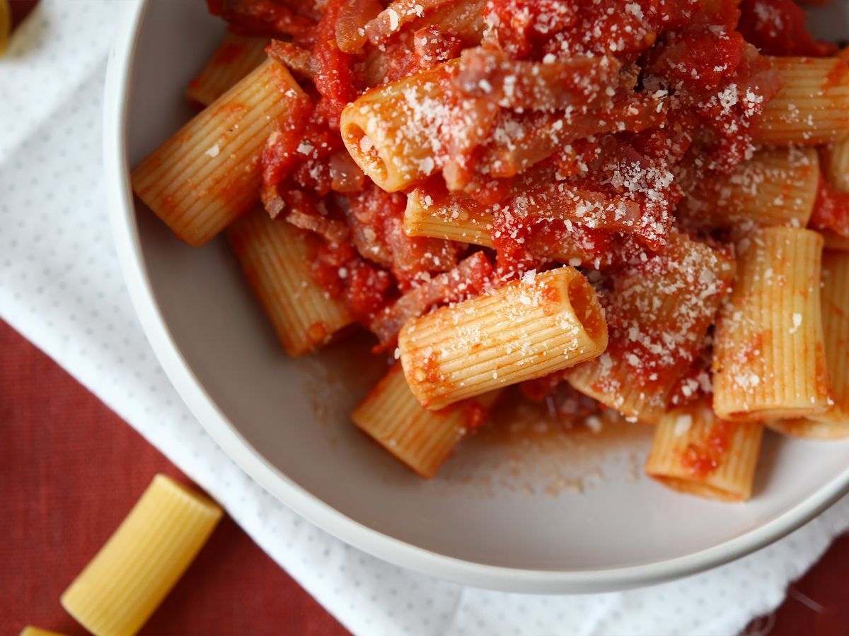 Pasta all'amatriciana, det traditionella receptet förklarat steg för steg - foto 4