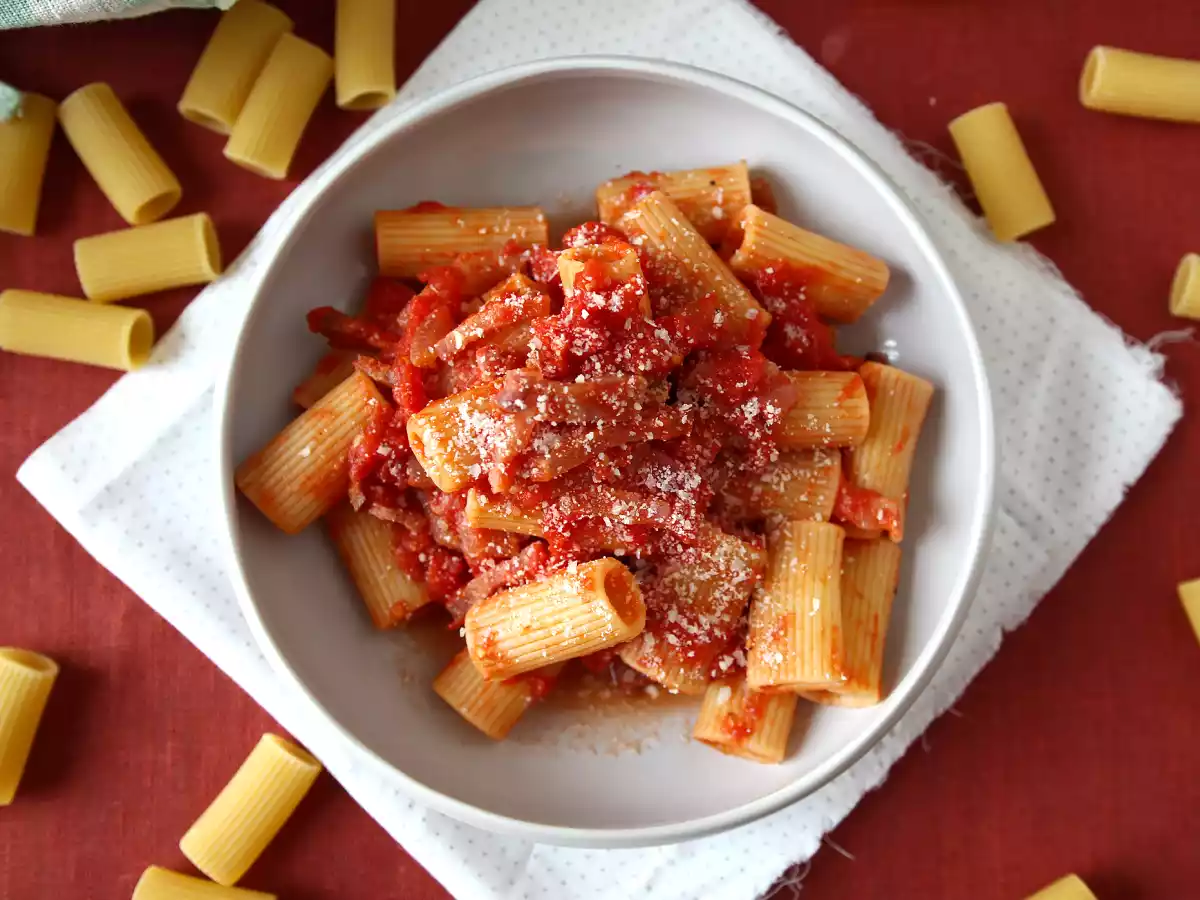 Pasta all'amatriciana, det traditionella receptet förklarat steg för steg - foto 5