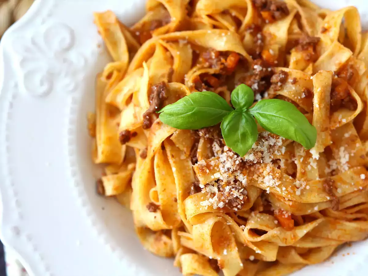 Pasta med bolognesesås - tagliatelle al ragù alla bolognese - foto 4