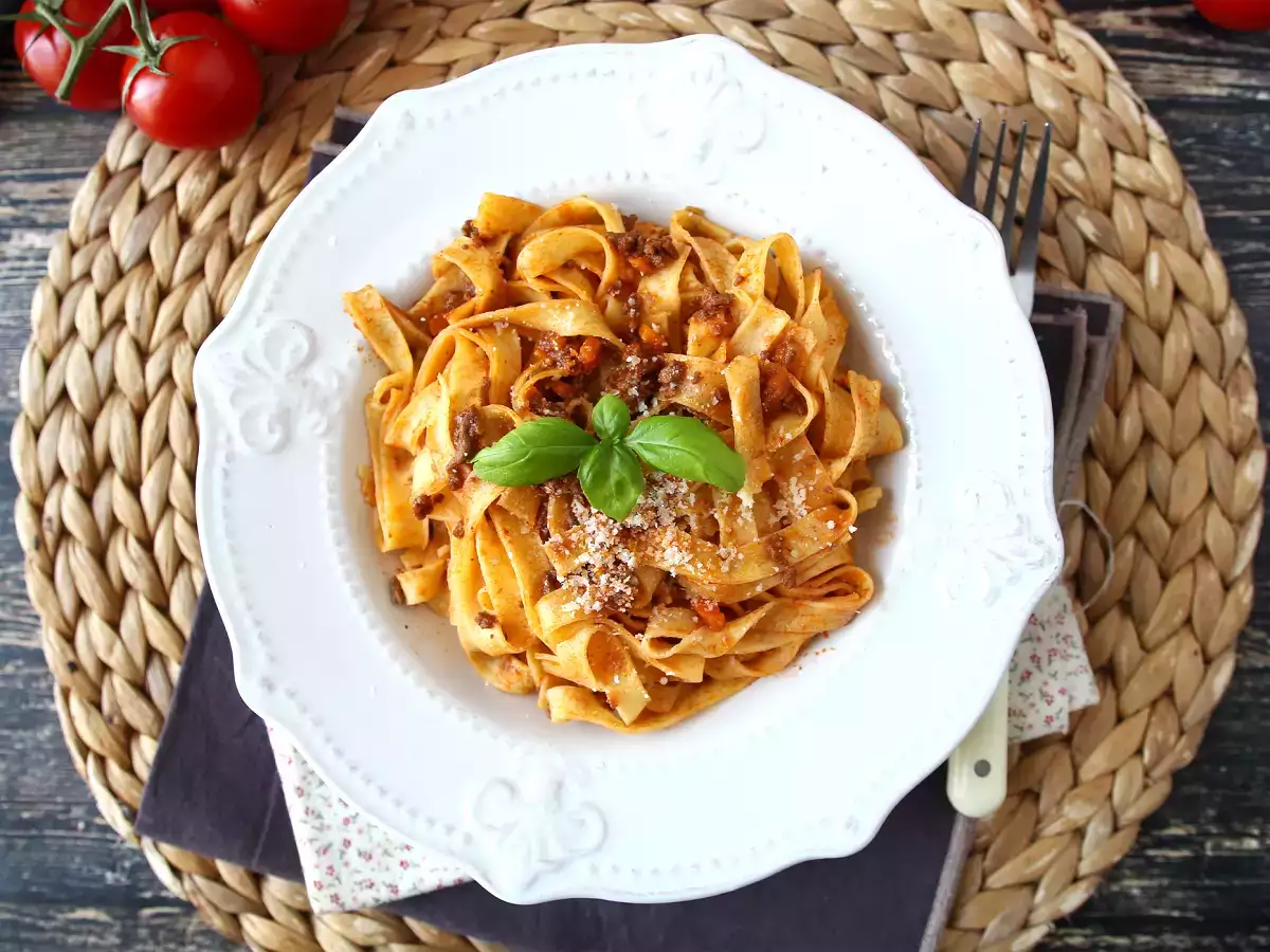 Pasta med bolognesesås - tagliatelle al ragù alla bolognese - foto 5