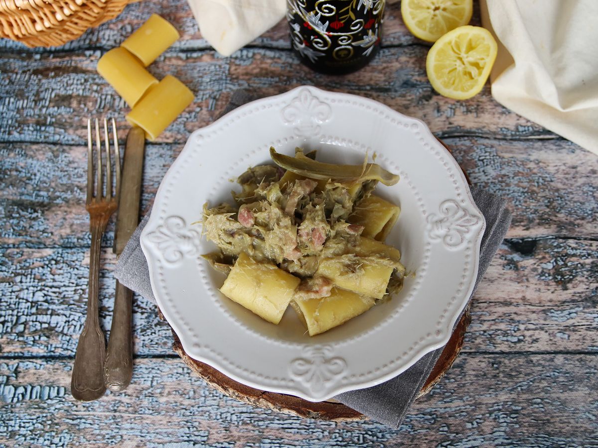 Pasta med kronärtskockor och bacon, en smakrik och lättlagad rätt - foto 3