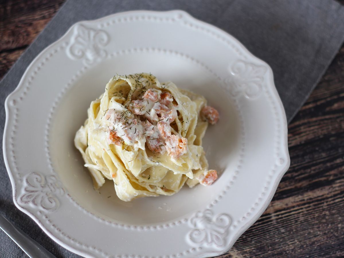 Pasta med lax och ricotta, det krämiga receptet som alla vill prova - foto 2