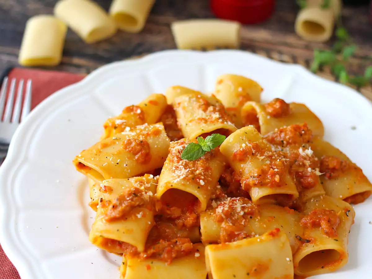 Pasta med paprika och mynta: krämig och doftande - foto 5