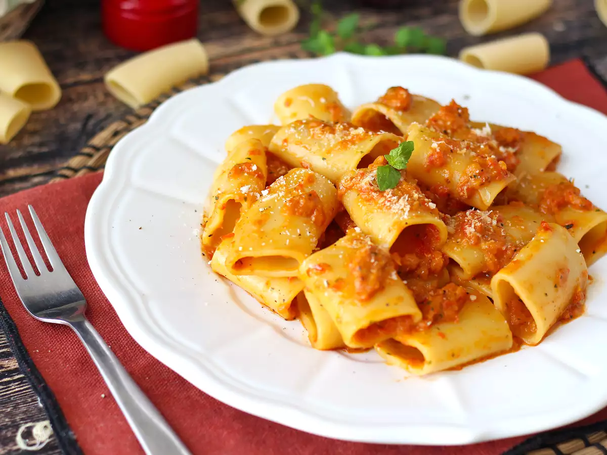 Pasta med paprika och mynta: krämig och doftande - foto 7
