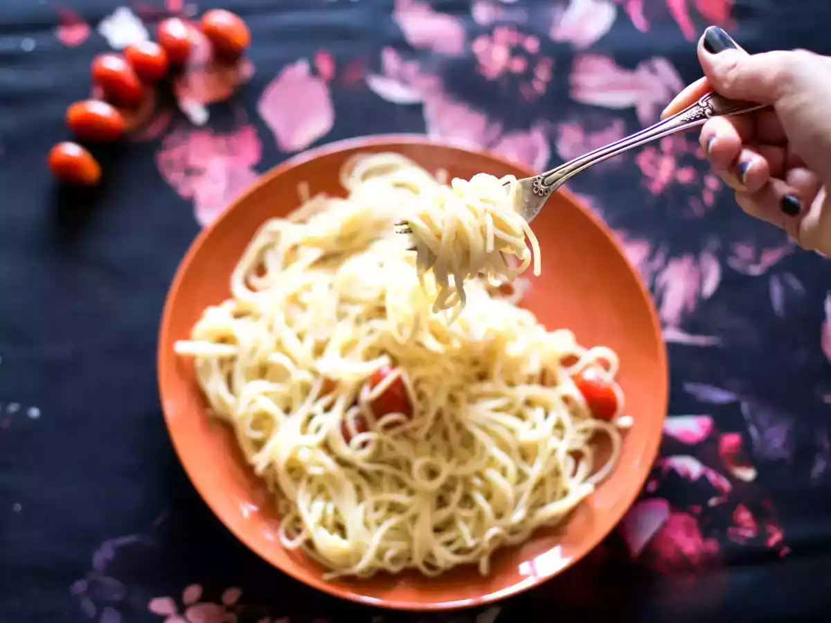 Pasta med parmesan- och körsbärstomatsås - foto 2