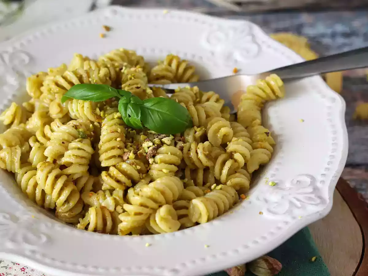 Pasta med pistagepesto, en läcker och enkel recept att förbereda - foto 2