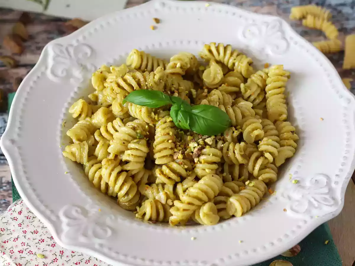 Pasta med pistagepesto, en läcker och enkel recept att förbereda - foto 3