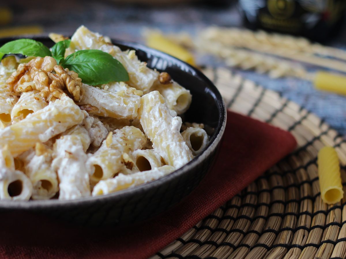Pasta med ricotta och valnötter: krämig och knaprig - foto 5
