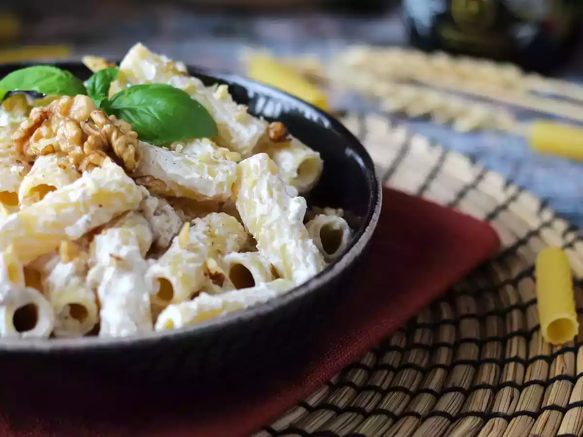 Pasta med ricotta och valnötter: krämig och knaprig - foto 5