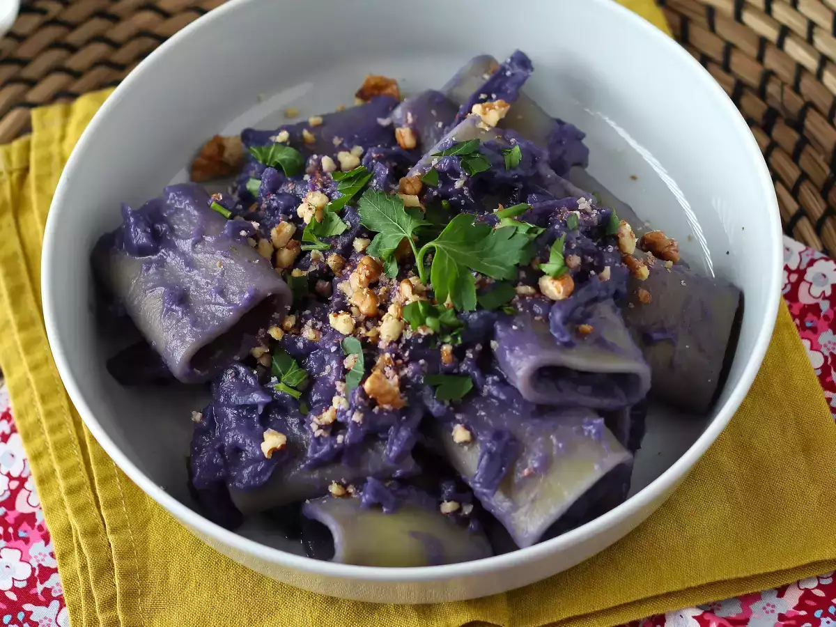 Pasta med rödkål och valnötter – en vacker och lättlagad pastarätt - foto 5