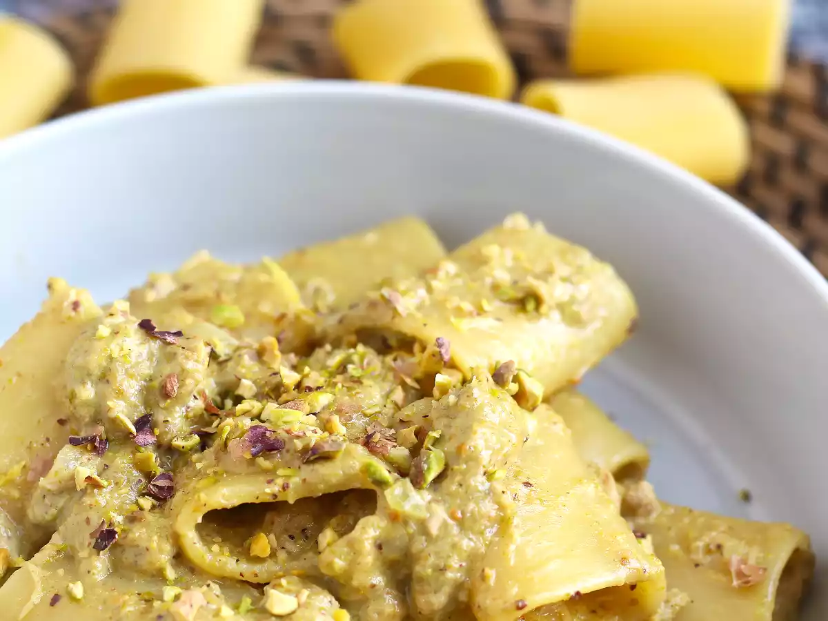 Pasta med tonfisk, pistagenötter och citron - foto 4