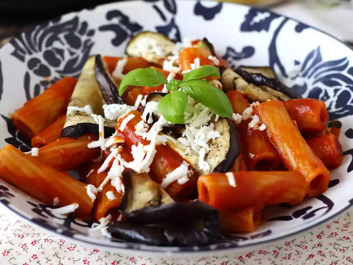 Pasta Siciliana med aubergine, den enkla och lätta versionen - Pasta alla Norma - foto 5