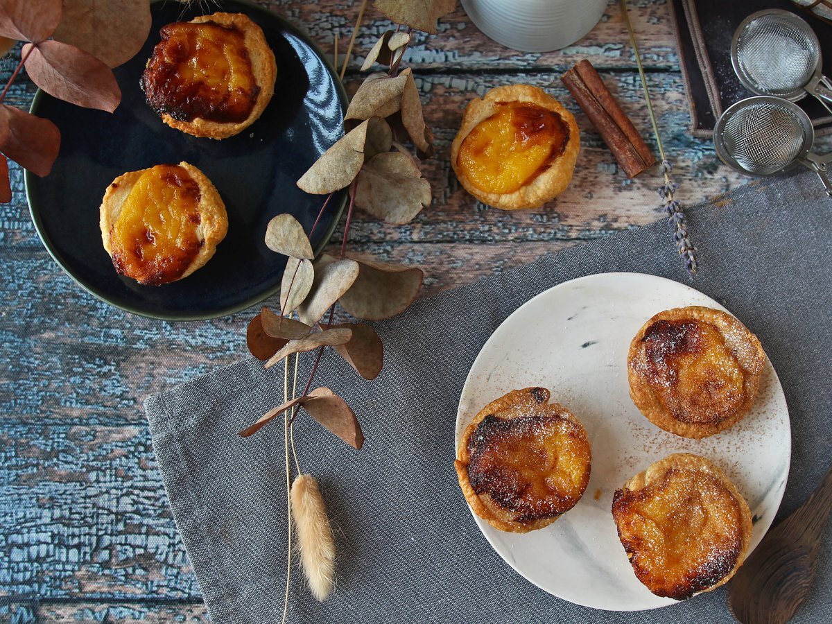 Pastéis de nata i en luftfryser. Det snabba och enkla receptet på den traditionella portugisiska sötsaken. - foto 4