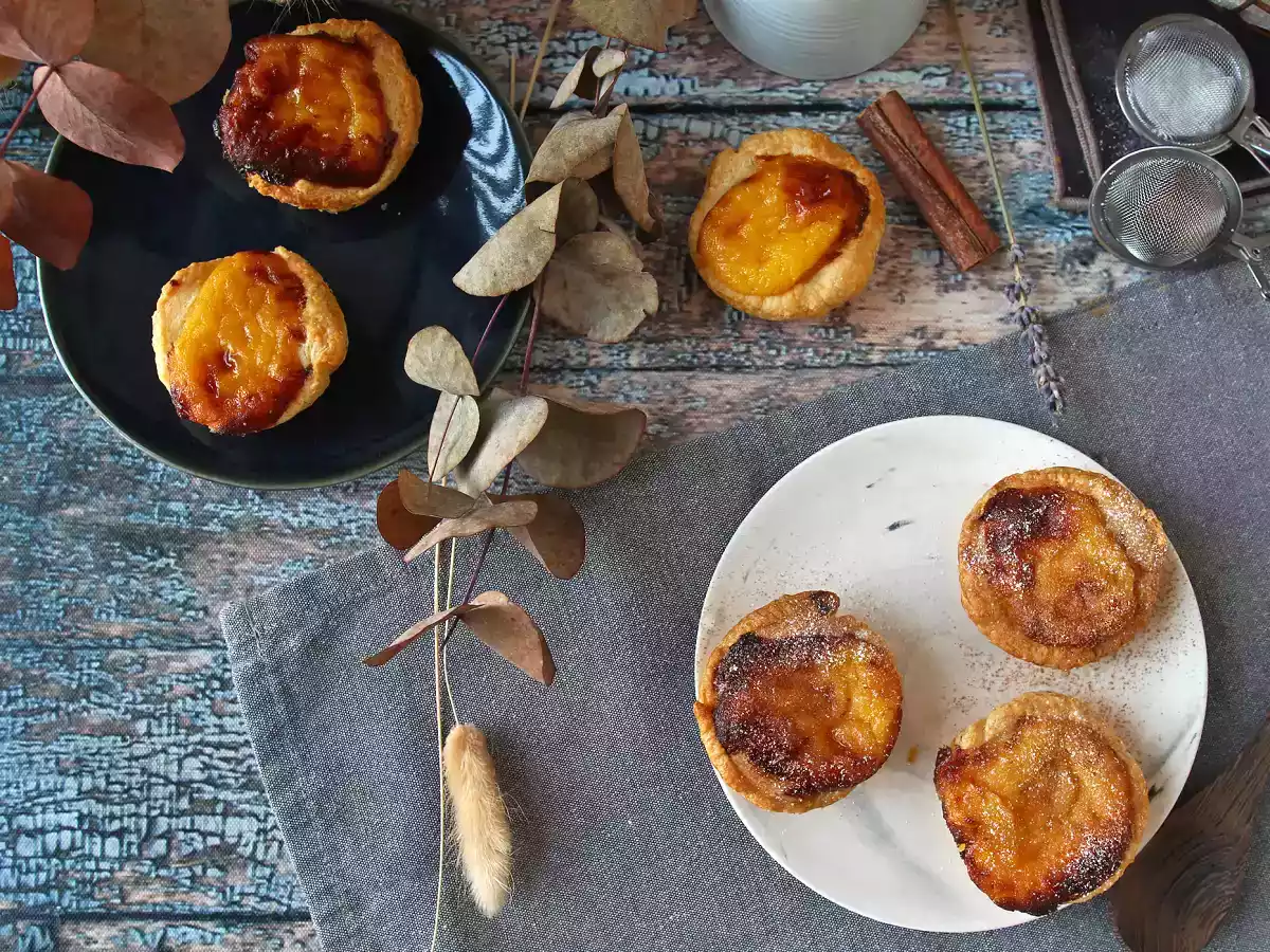 Pastéis de nata i en luftfryser. Det snabba och enkla receptet på den traditionella portugisiska sötsaken. - foto 4