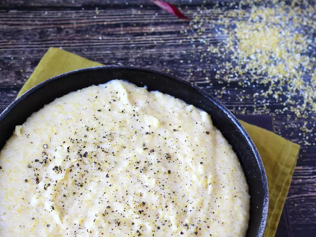 Perfekt krämig polenta: enkelt recept på en mjuk och välsmakande maträtt