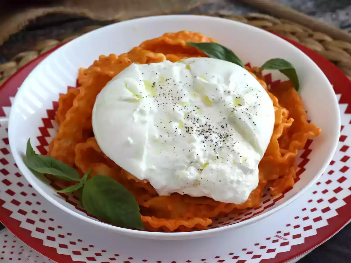Pesto i kalabrisk stil med krämig burrataost - foto 6