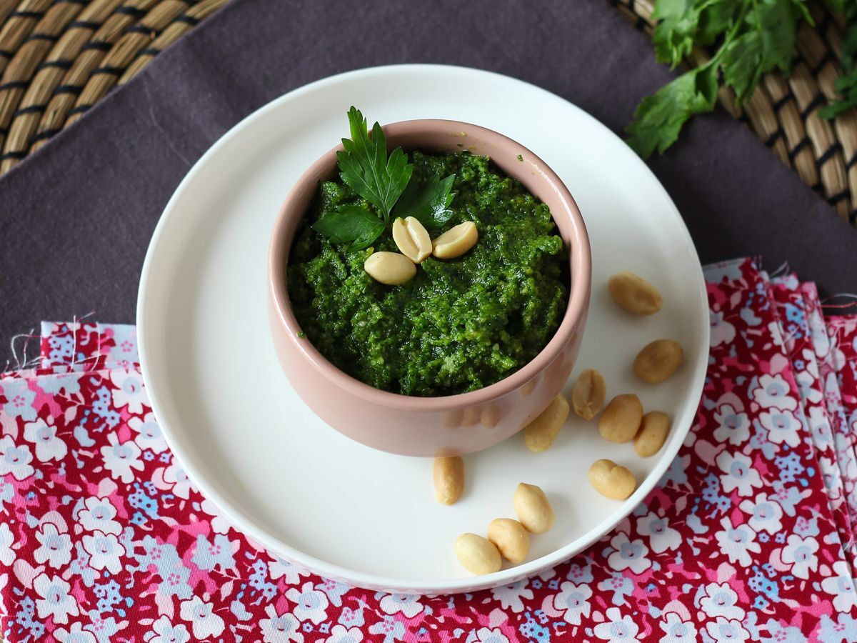 Pesto med persilja och jordnötter, en explosion av smaker