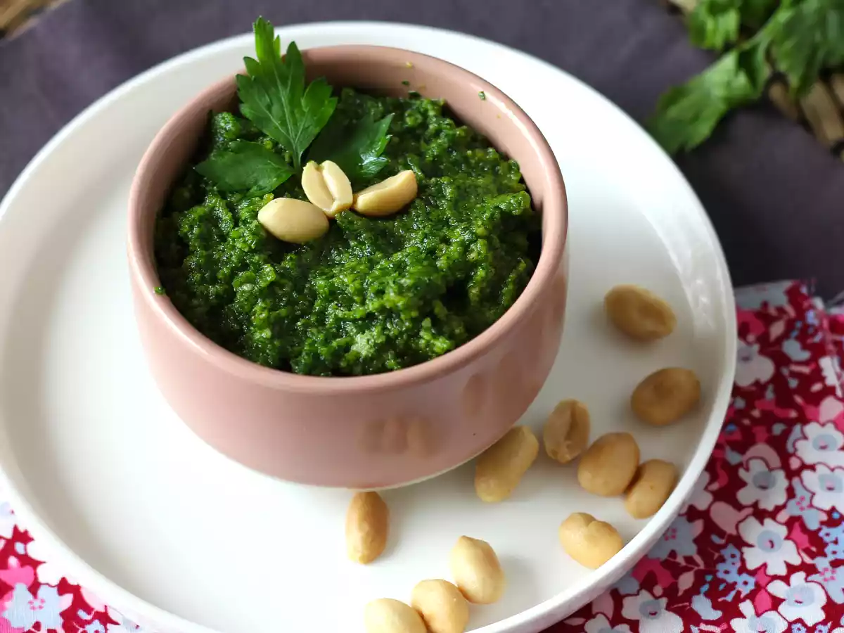 Pesto med persilja och jordnötter, en explosion av smaker - foto 2